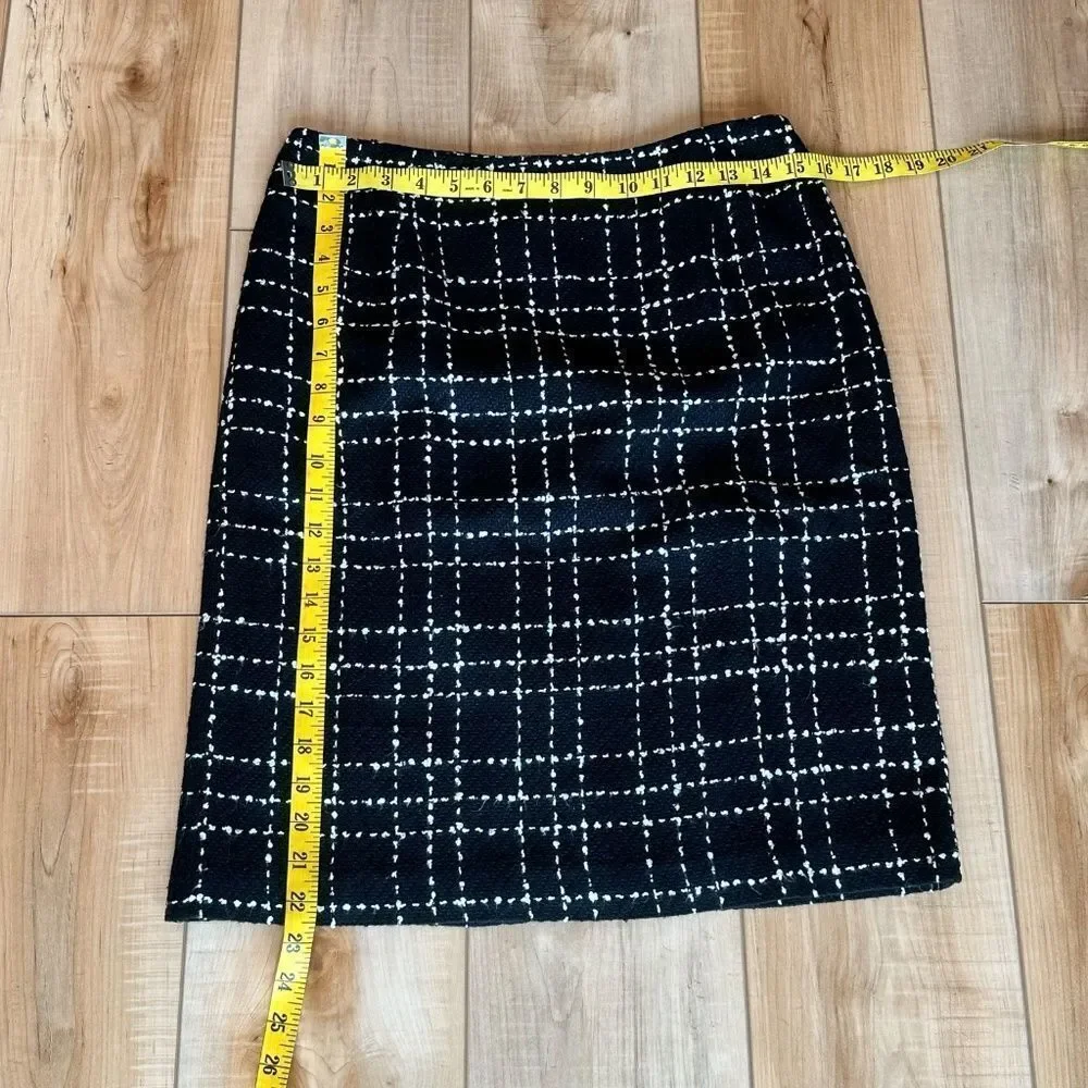 Nouveaux Pencil Lined Skirt Black & White Pattern Size 8